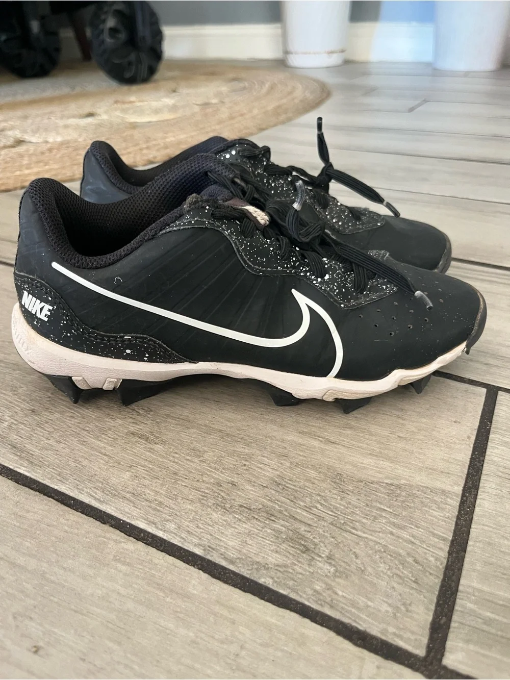 Nike Kids Black & White Baseball Cleats
